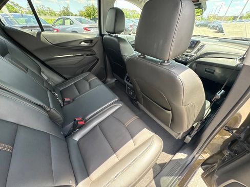 Used 2023 Chevrolet Equinox Premier FWD image 19
