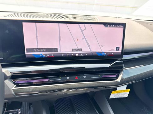 Used 2025 BMW 530i image 22