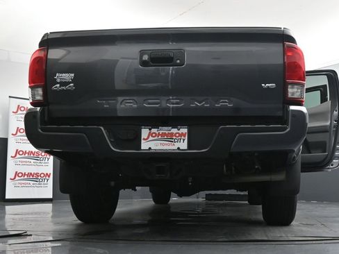 Used 2023 Toyota Tacoma SR5 AWD/4WD image 43
