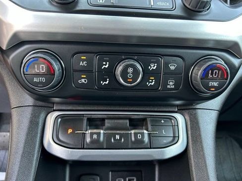 Used 2023 GMC Acadia SLE w/ Driver Convenience Package FWD image 31