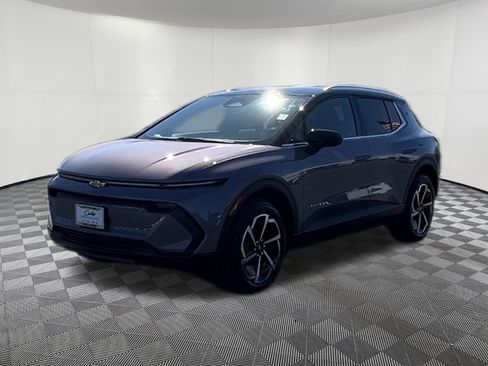 New 2026 Chevrolet Equinox EV LT image 3