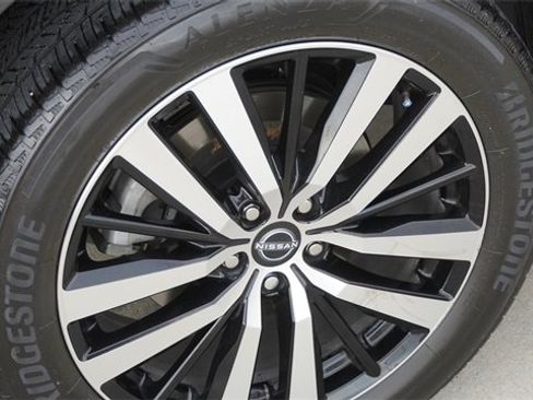 Used 2023 Nissan Pathfinder Platinum w/ Cargo Package image 11