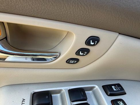 Used 2005 Lexus RX 330 AWD image 10