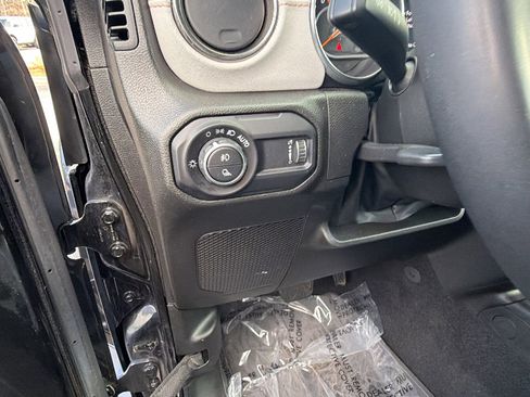 Certified 2023 Jeep Gladiator Overland image 22