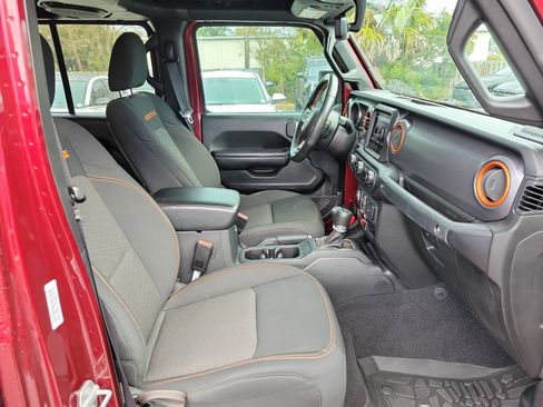 Used 2021 Jeep Gladiator Mojave image 6