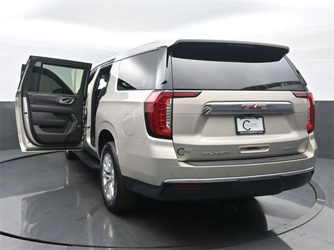 Used 2023 GMC Yukon XL SLT image 58