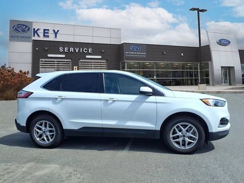 Used 2023 Ford Edge SEL AWD/4WD image 4