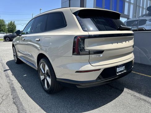 Certified 2025 Volvo EX90 Plus AWD/4WD image 6
