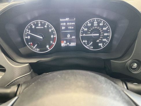 Used 2025 Subaru Forester Limited AWD/4WD image 18