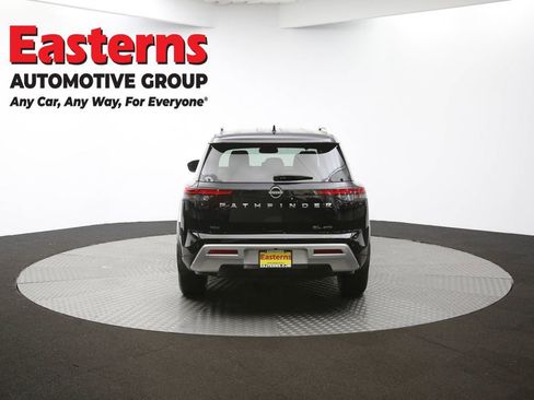 Used 2022 Nissan Pathfinder SL image 39