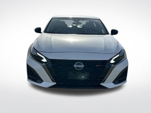 New 2025 Nissan Altima 2.5 SR image 8