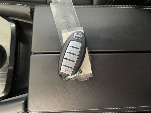 Certified 2022 Nissan Rogue SL w/ SL Premium Package image 35