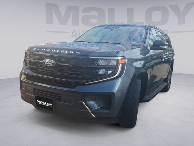 Certified 2025 Ford Expedition Active AWD/4WD image 1