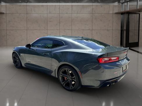 Used 2018 Chevrolet Camaro SS RWD image 5