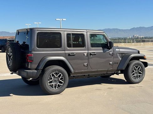New 2025 Jeep Wrangler Unlimited Sahara w/ Safety Group AWD/4WD image 3