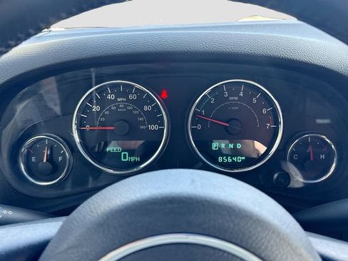 Used 2016 Jeep Wrangler Unlimited Sahara w/ Connectivity Group image 35
