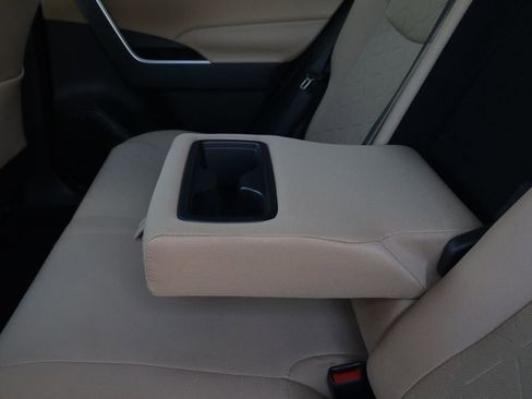 Used 2025 Toyota RAV4 XLE w/ Convenience Package image 13