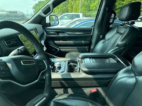 Used 2022 Jeep Wagoneer Series I w/ Premium Group I AWD/4WD image 5