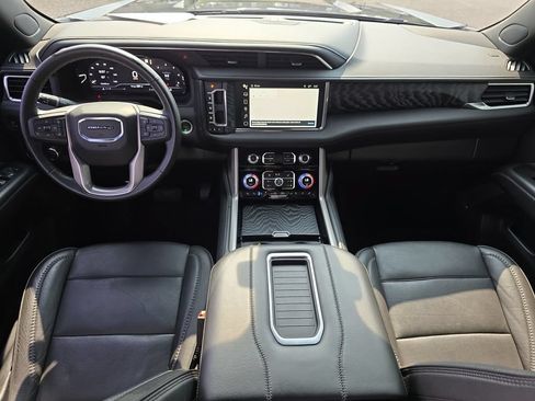 Used 2023 GMC Yukon Denali AWD/4WD image 14