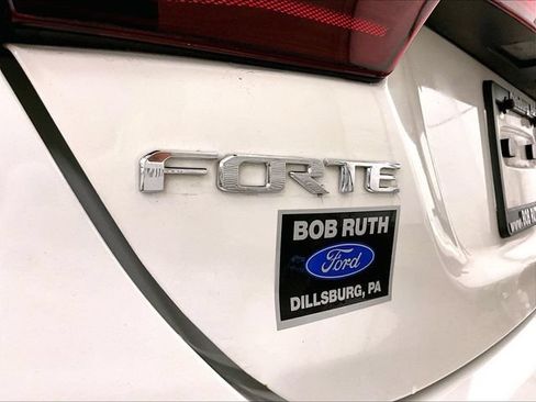 Used 2019 Kia Forte LXS FWD image 13