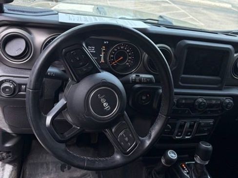 Used 2020 Jeep Wrangler Sport S image 13