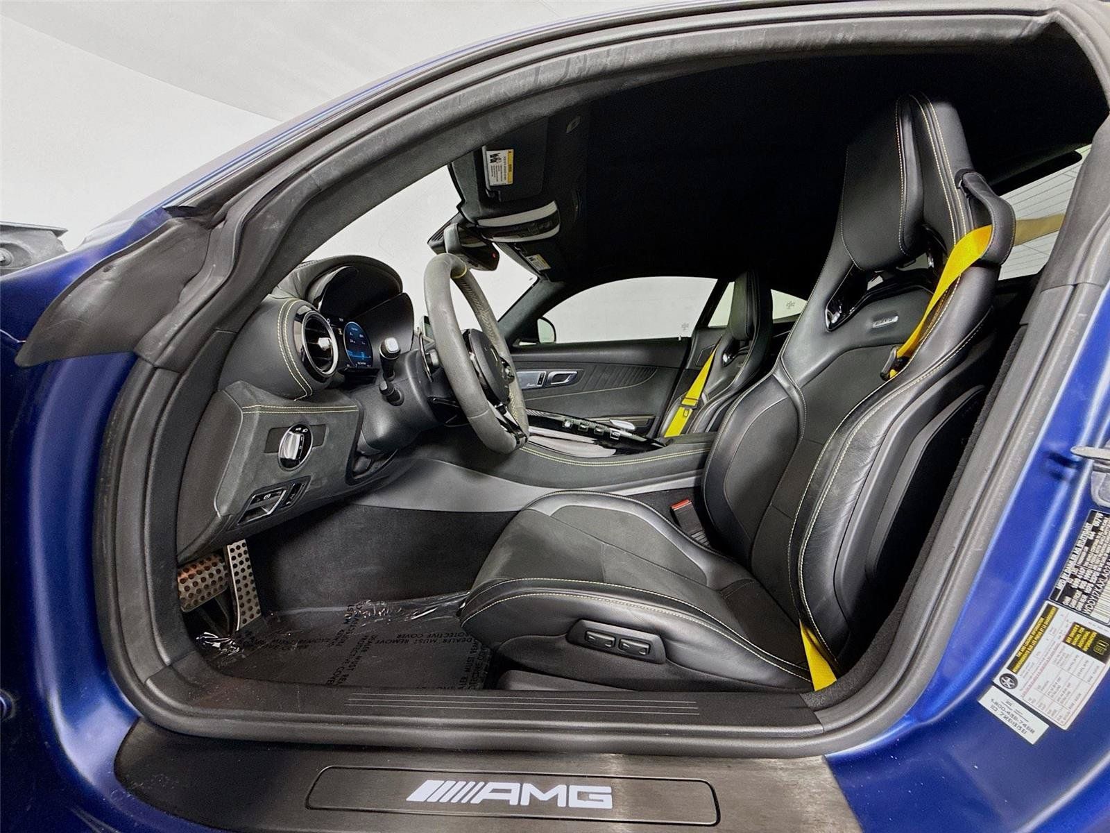 Used 2020 Mercedes-Benz AMG GT R w/ Exclusive Interior Package image 2