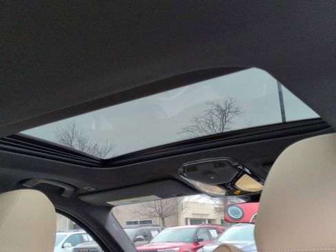 Used 2021 BMW 330i xDrive Sedan w/ Premium Package image 23