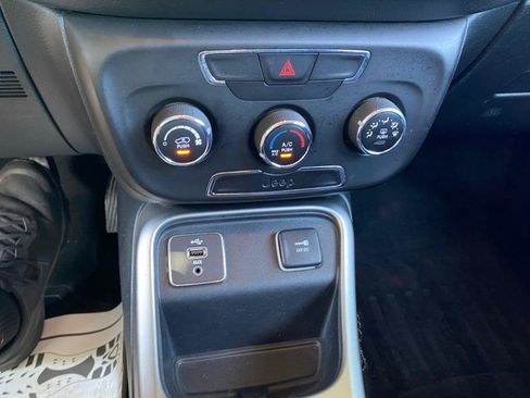 Used 2018 Jeep Compass Sport FWD image 66