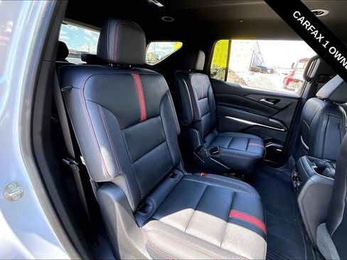 Used 2025 Chevrolet Traverse RS w/ LPO, Floor Liner Package FWD image 24