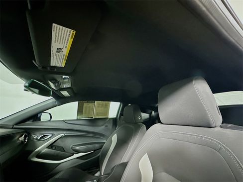 Used 2020 Chevrolet Camaro LT image 13