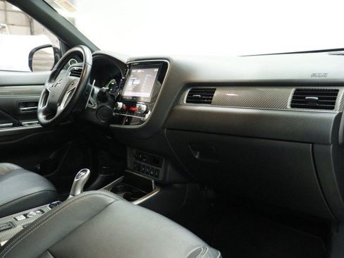 Used 2020 Mitsubishi Outlander SEL AWD/4WD image 21