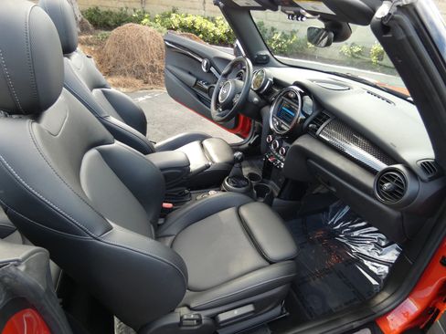 Used 2021 MINI Cooper S image 26