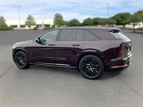 New 2025 Cadillac Escalade IQ Sport 2 w/ LPO, ONYX Package image 5