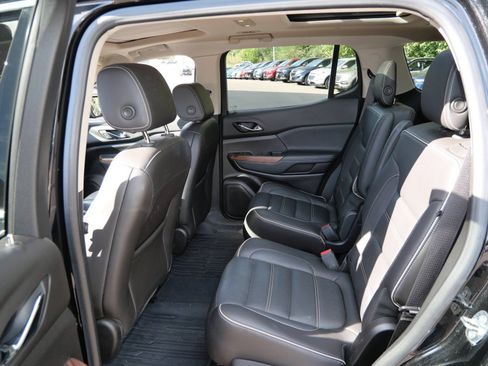 Used 2019 GMC Acadia Denali w/ Technology Package AWD/4WD image 10