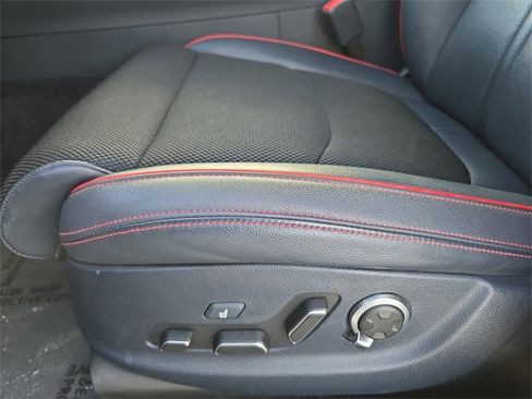 Used 2023 Genesis GV70 2.5T w/ Sport Prestige Package image 32