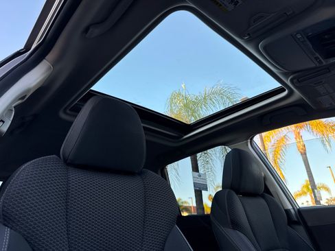 Used 2019 Subaru Forester Premium image 10