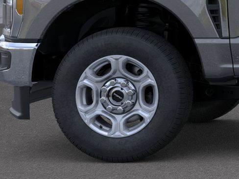 New 2026 Ford F350 XLT w/ 360-Degree Camera Package image 19