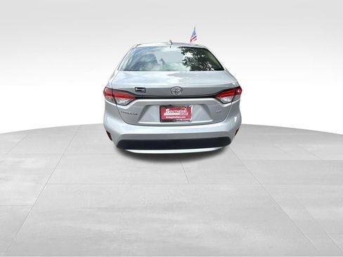 Used 2022 Toyota Corolla LE w/ Carpet Mat Package (TMS) FWD image 4