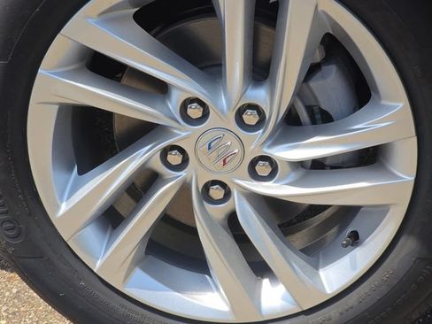 New 2026 Buick Envista Sport Touring w/ Convenience I Package FWD image 9