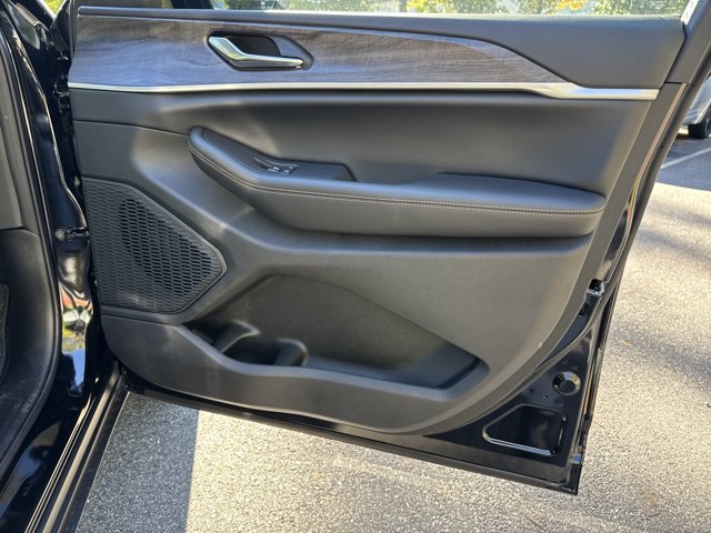 New 2026 Jeep Grand Cherokee Limited AWD/4WD image 14