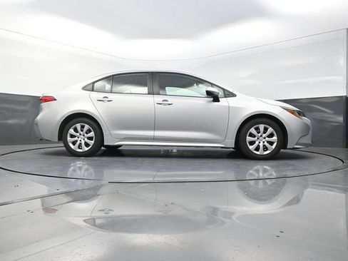 Used 2024 Toyota Corolla LE FWD image 38