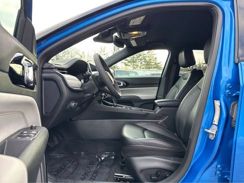 Used 2024 Jeep Compass Limited image 11