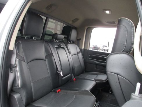 Used 2022 RAM 3500 Laramie image 21