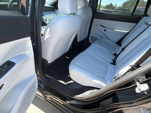 New 2026 Jeep Cherokee Laredo AWD/4WD image 19