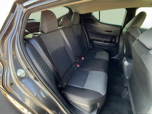 Used 2020 Toyota C-HR LE image 25