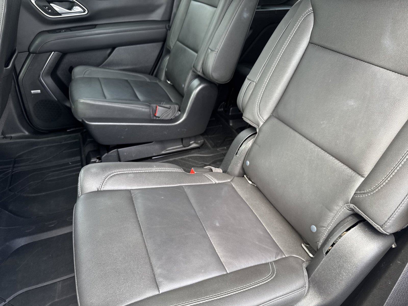 Used 2022 Chevrolet Tahoe Z71 w/ Luxury Package AWD/4WD image 35