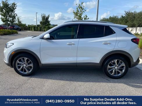 Used 2022 Buick Encore GX Essence w/ Experience Buick Package FWD image 40