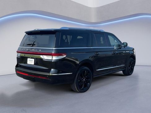 Used 2024 Lincoln Navigator L Reserve w/ Equipment Group 201A AWD/4WD image 6