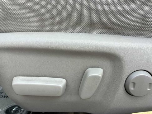 Used 2015 Toyota Camry LE FWD image 16