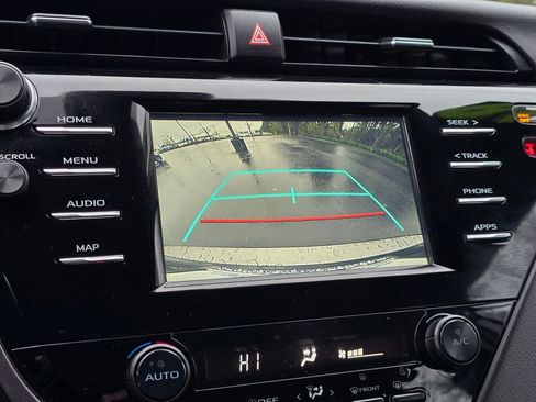 Used 2019 Toyota Camry SE image 20